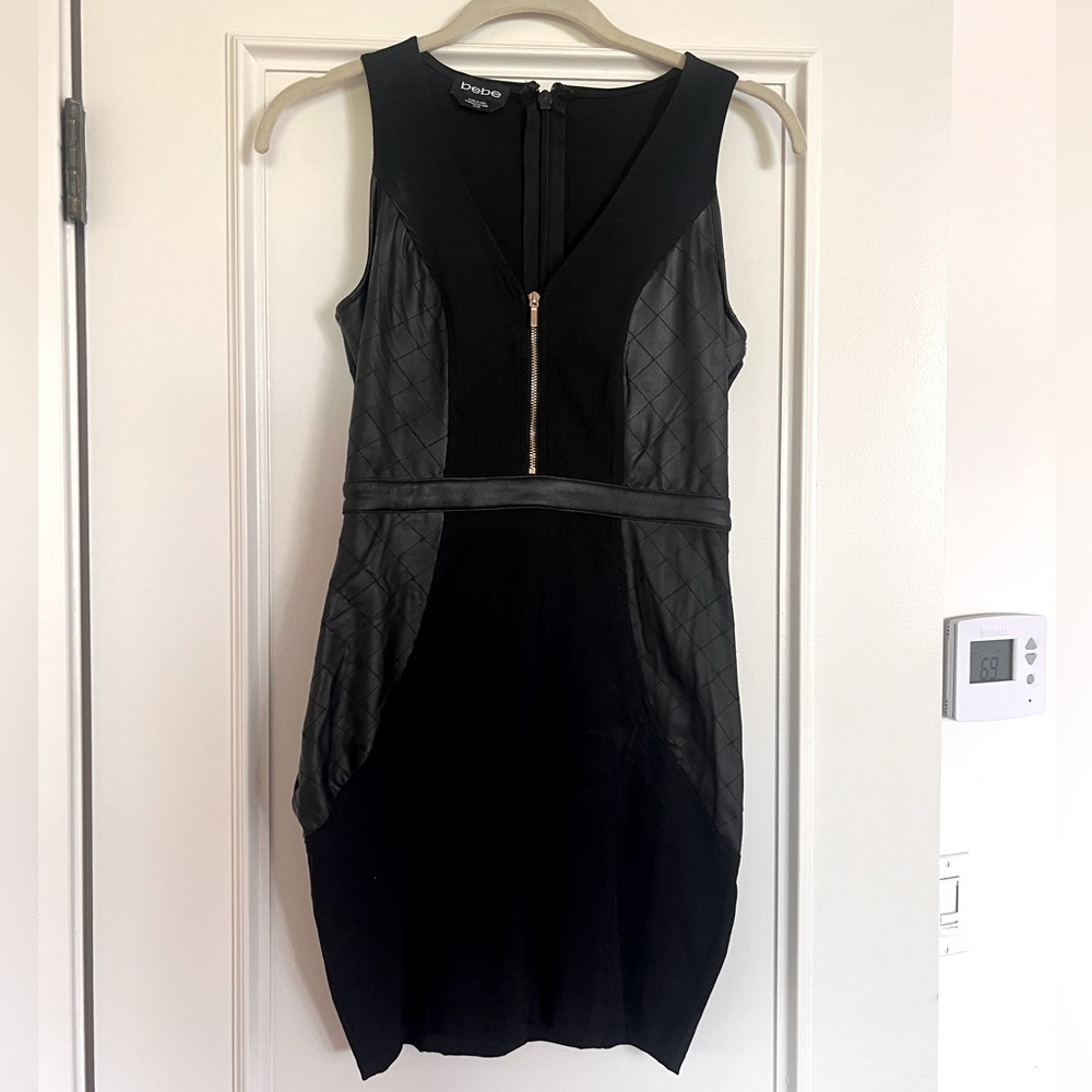 Bodycon mini black dress